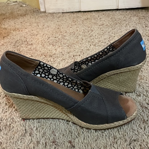 Toms open toe grey wedges - Picture 7 of 7
